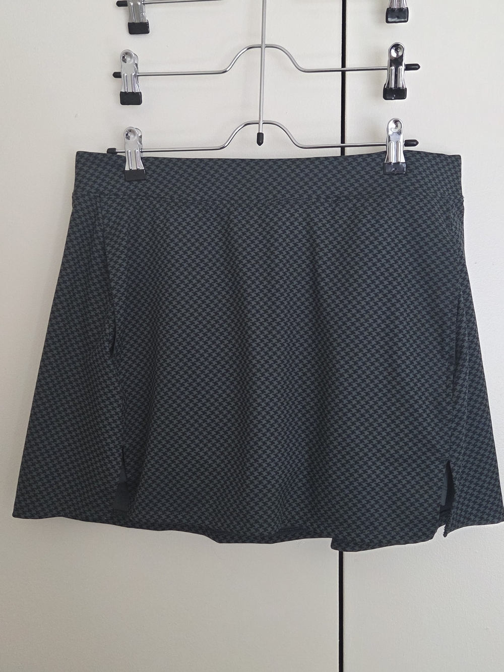 All in motion Dark Gray Patterned Mini Workout Skirt Shorts